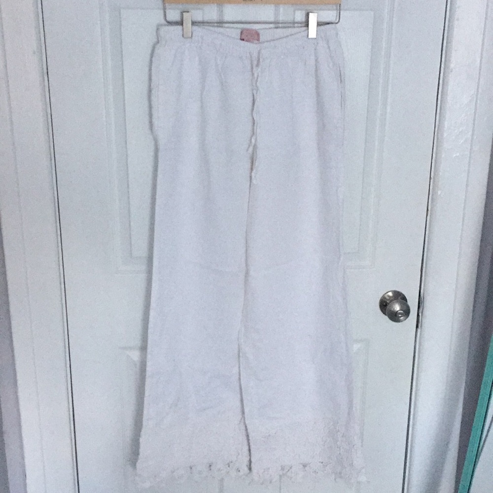 White wife leg pant
